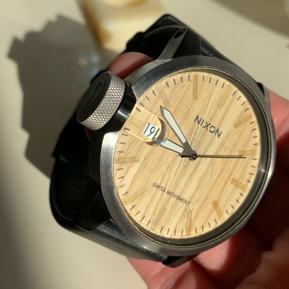 Nixon men’s watch - Picture 2 of 4